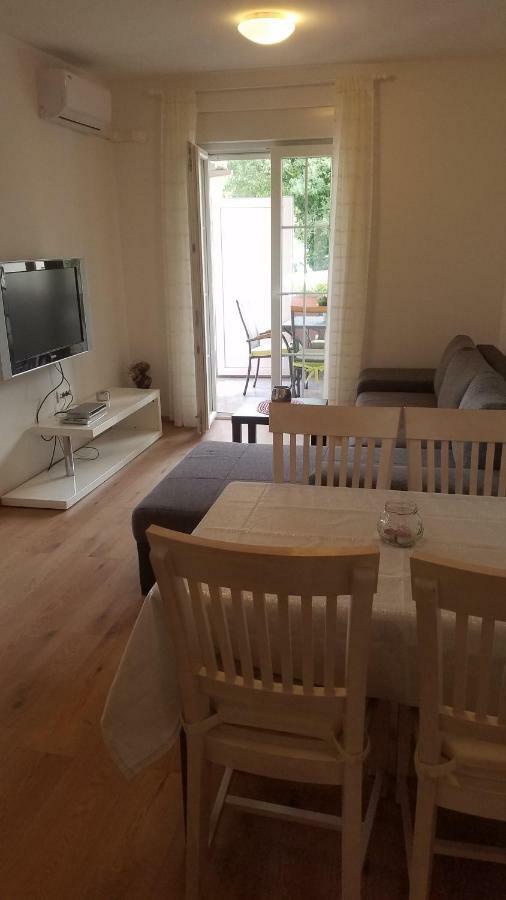 מדולין Apartmani Diana מראה חיצוני תמונה